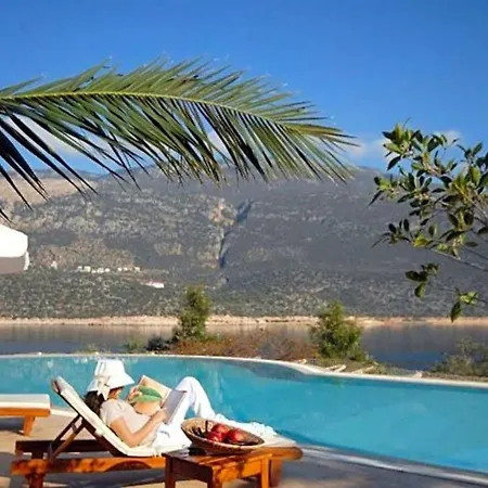 Sleeps 12 Pool Air Con Villa *
