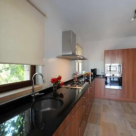 Sleeps 12 Pool Air Con Kas